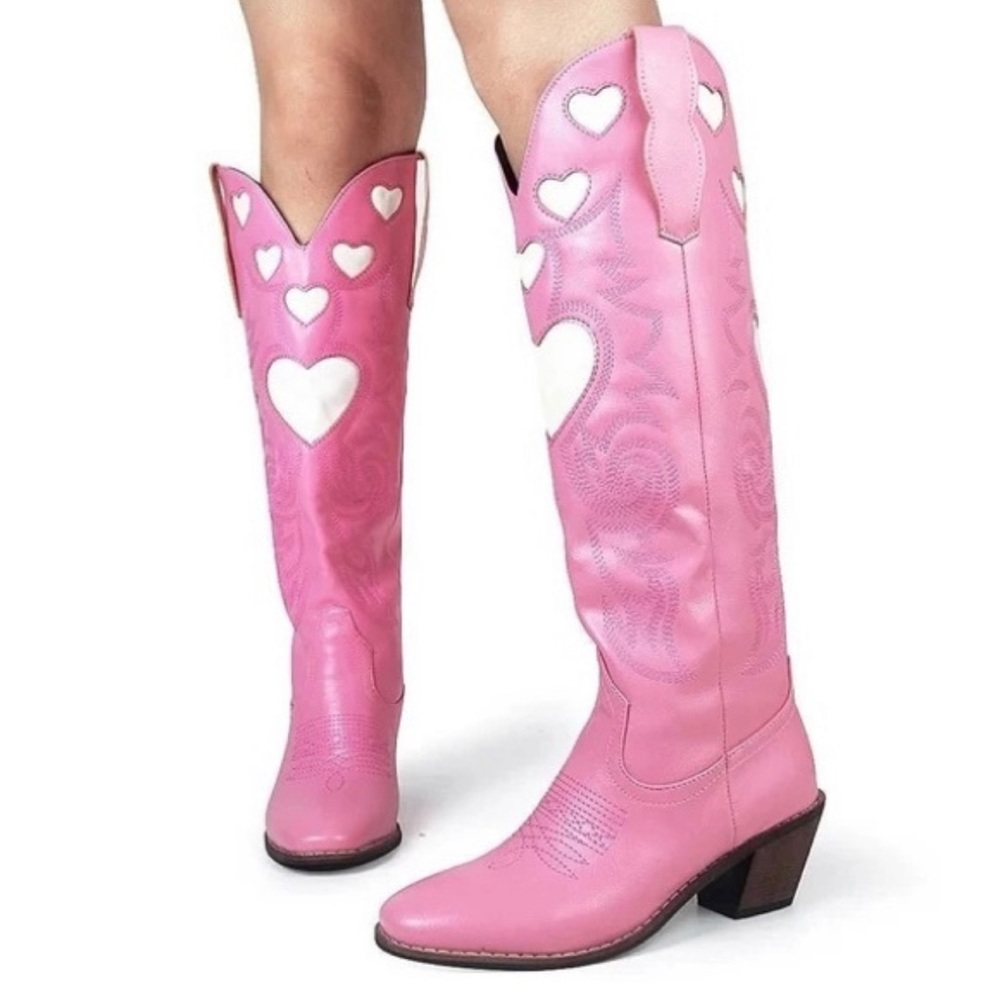 Cowboy boots 🩷